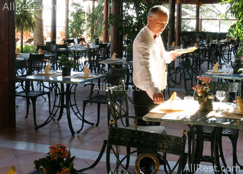 Gran Melia Don Pepe 12